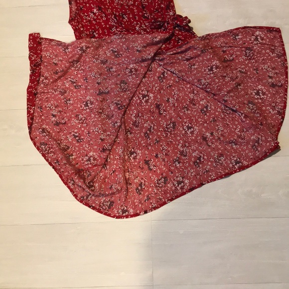 Universal Thread Red Floral Wrap Dress - Picture 5 of 8